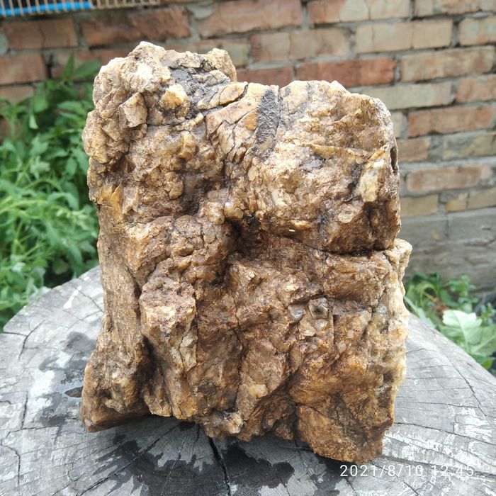 Камень для аквариума