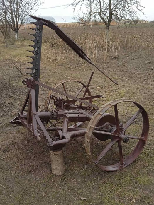 Кінна косарка навісна