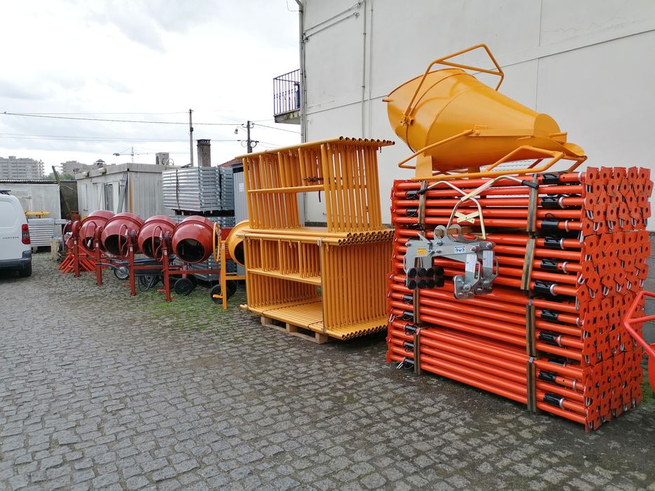 Gamela basculante 400lts certificada