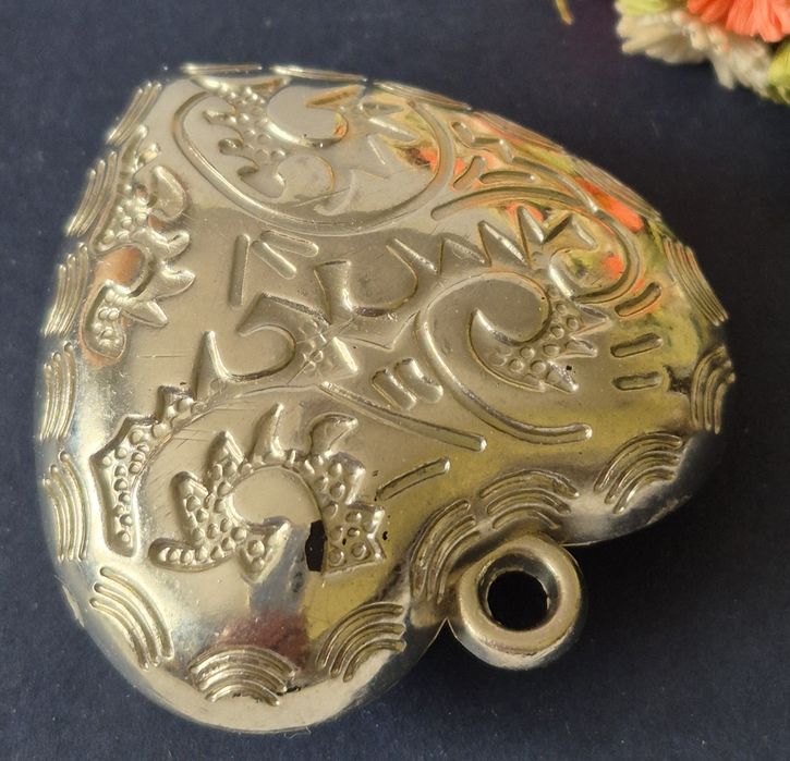 Zawieszka, serce w kolorze srebrnym