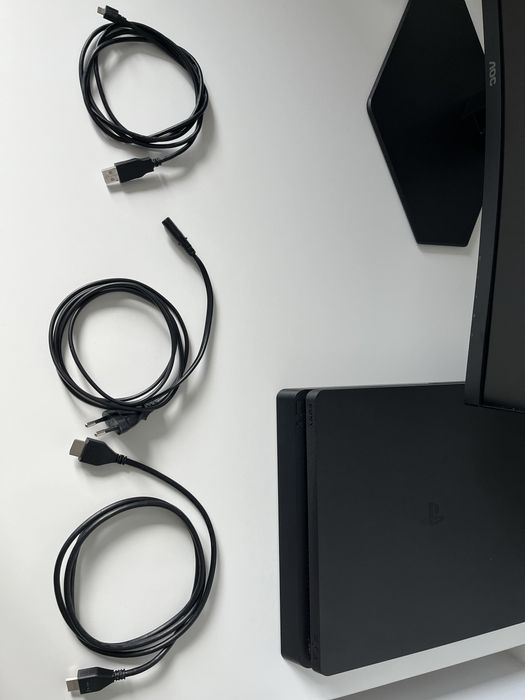 PS4 + comando original + 3 jogos