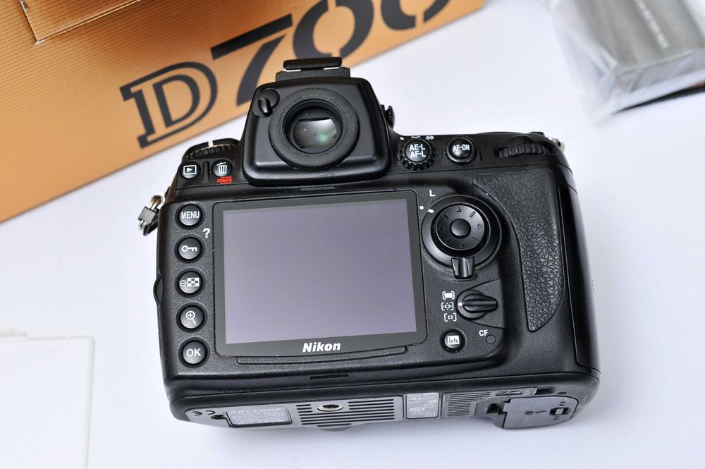 Nikon D700 (excelente estado)