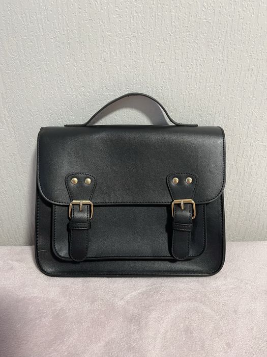 Сумка жіноча середнього розміру