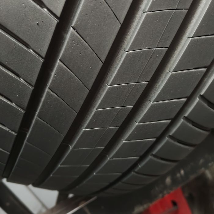 245/40/19 Sprzedam parę opon letnich Bridgestone