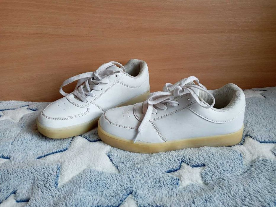 Дитячі шкіряні кросівки кожаные кроссовки мокасины кеды кеди