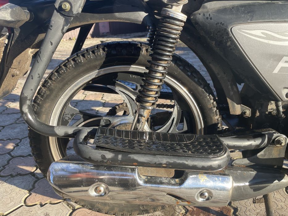 Фіт мустанг 125 кубів