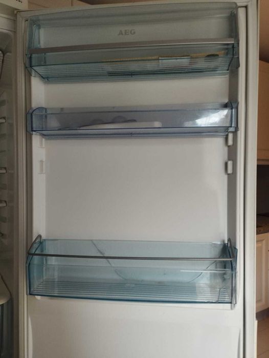 Frigorifico combinado AEG Santo - Branco - Grande 332 litros