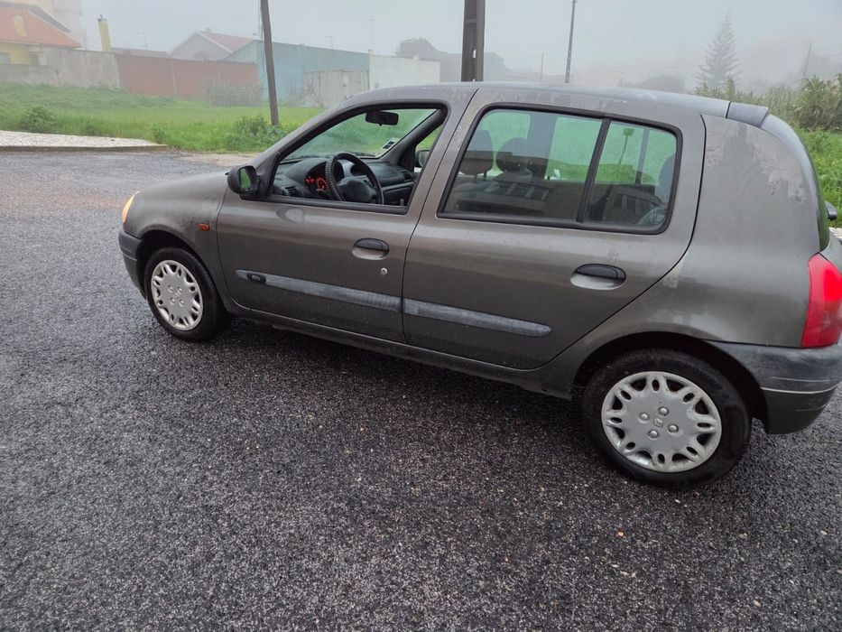 Renault clio 1.2  muito bom preco