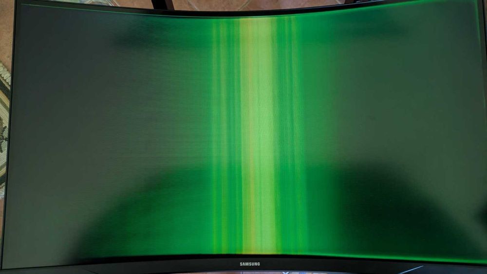 Monitor SAMSUNG G5 Odyssey (avariado para peças)