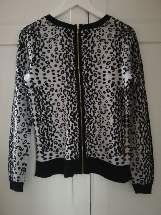 Sweter bluzka H&M czarno-białe cętki z tyłu suwak rozm M