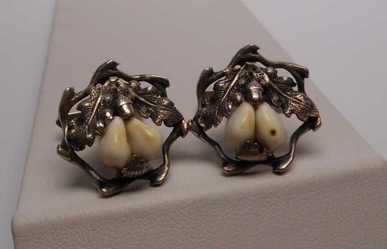 Srebrne spinki grandle żołędzie liście myśliwskie ozdoby vintage.