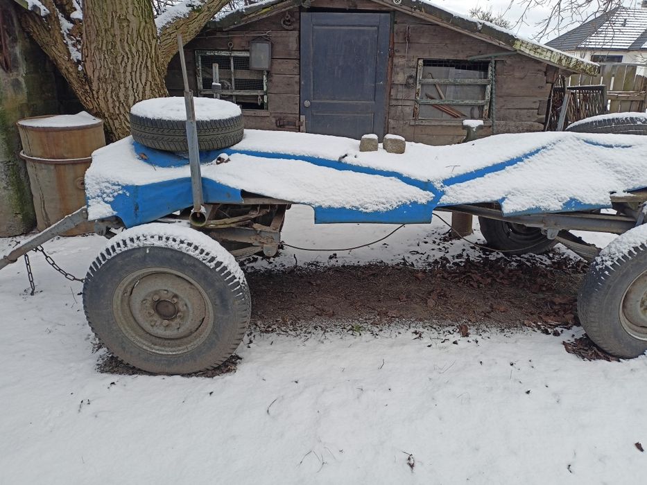 Wóz z oświetleniem