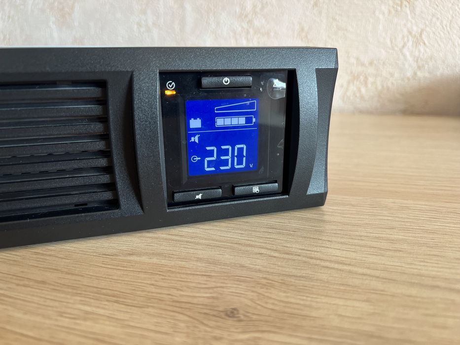 ДБЖ APC Smart UPS 2000 / Серверний безперебійник SMC2000I-2U