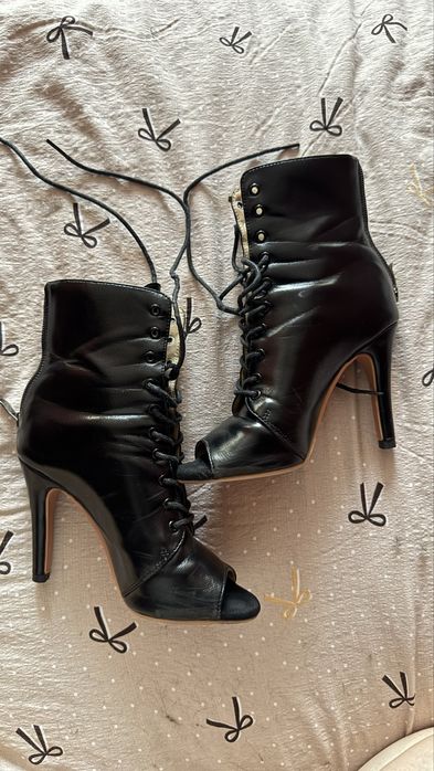 Підбори high heels
