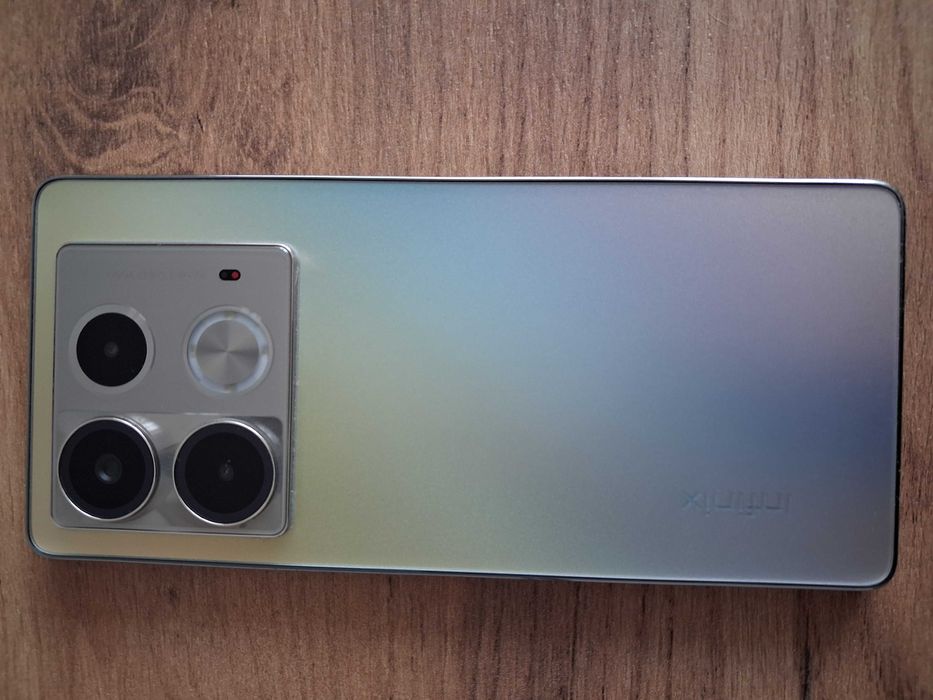 Infinix Note 40 8/256 GB mało używany bardzo dobry stan