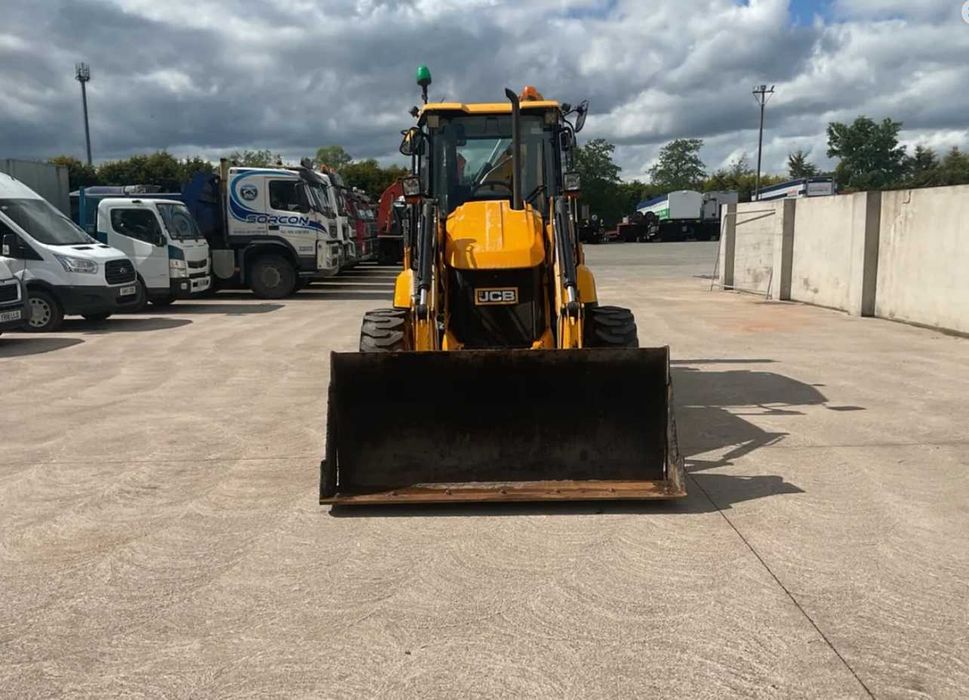 Retroescavadora JCB 3CX