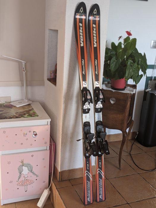 Narty Volki długość 150 cm w super stanie.