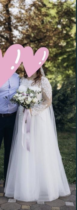 Весільна сукня, гепюр, бісер.