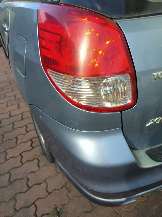Lampa tylna L-R Toyota Matrix 03r