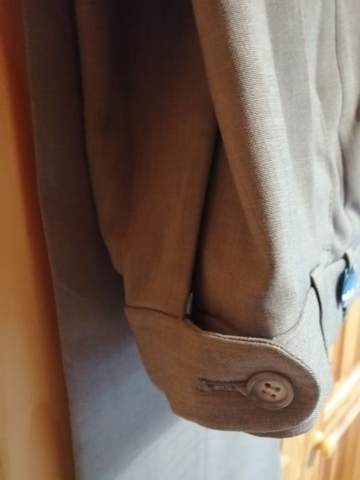 Jasne eleganckie spodnie garniturowe
