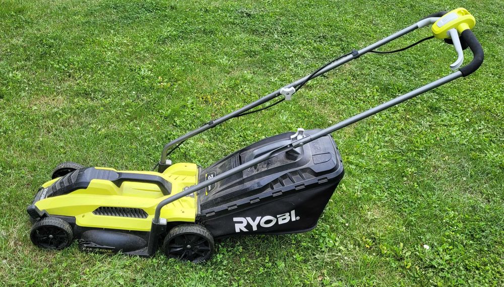 Kosiarka elektryczna Ryobi RLM3313