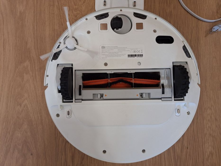 Xiaomi Mi Vacuum-Mop (Para Peças) ->2 Filtros e 3 escovas novos