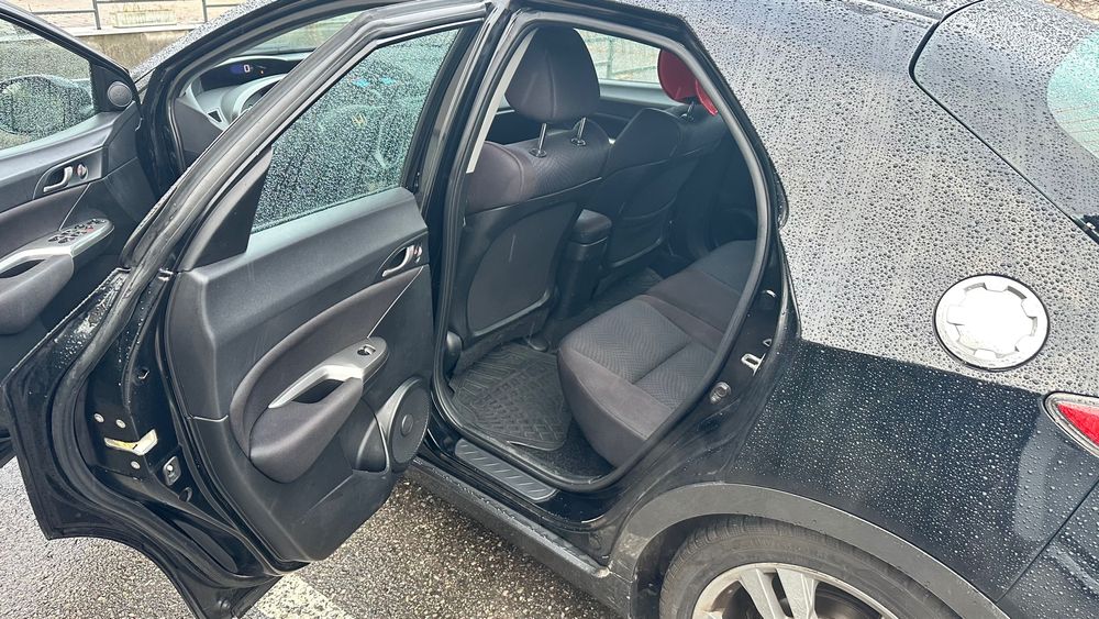 Honda Civic 2009р. автомат. Не робот! 5D 1.8 , газ бенз  227тис км.