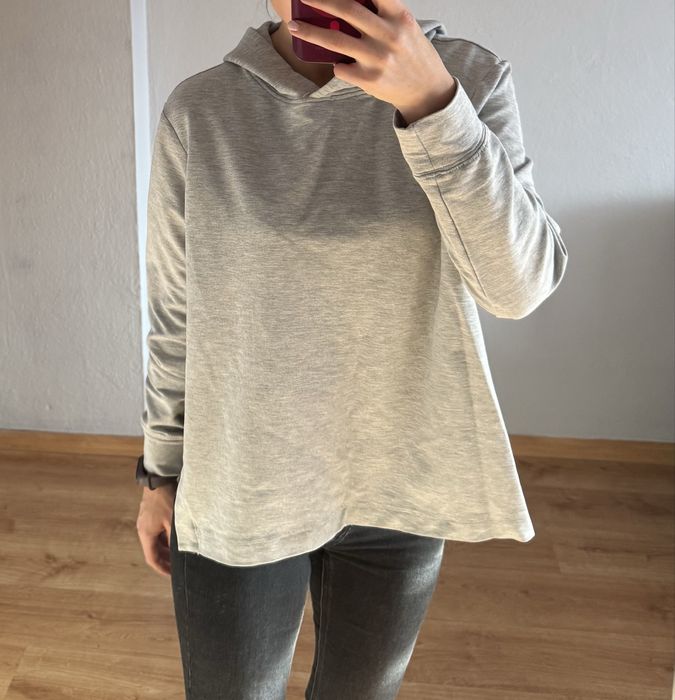 Bluza z rozcięciami