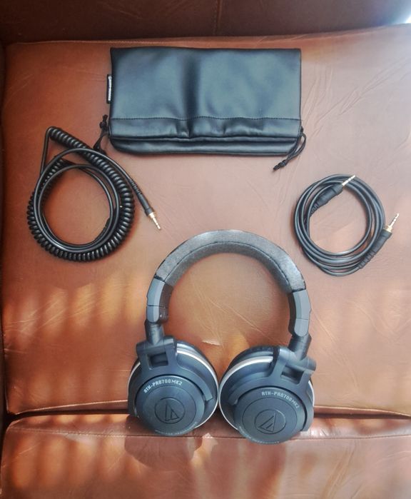 Headphones AudioTechnica ATH-Pro700MK2