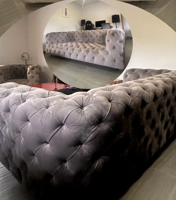 Sofa em capitoné cinzento