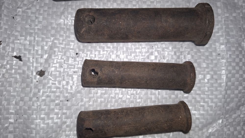 Палець стопорний