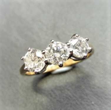 Pierścionek z brylantami 1,50 ct złoto pr. 750 (18K) likwidacja -60%