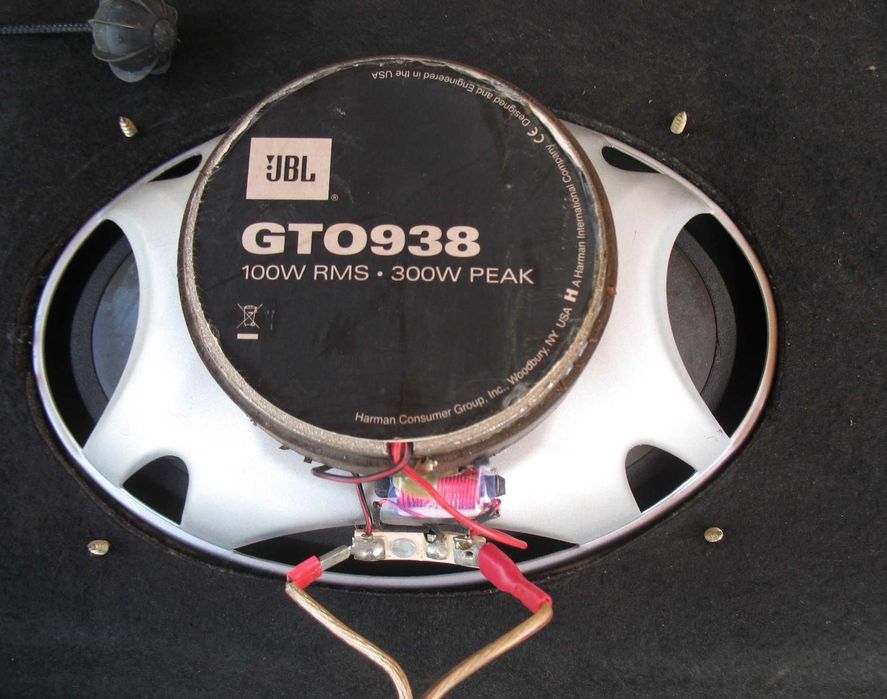 Głośniki samochodowe  6x9 JBL GTO 938 z półką Golf V VI 300w