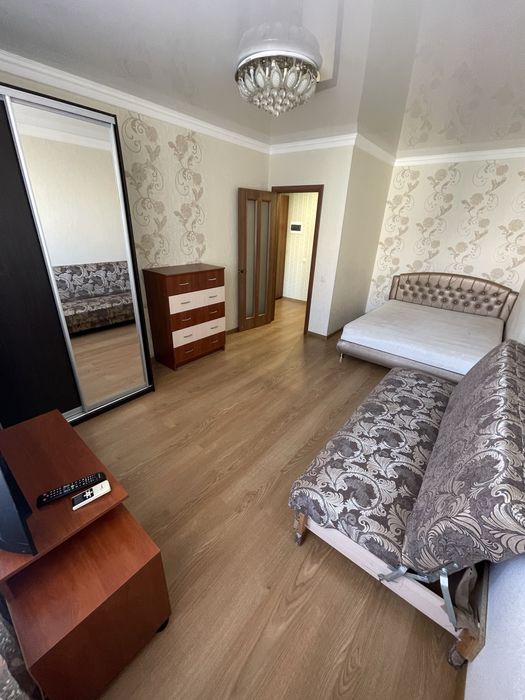 Продам воасну 1-к квартиру, Боголюбова 12, жк Софія 39 м2