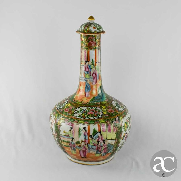 Garrafa bojuda com tampa, decoração Mandarim, reinado Guangxu