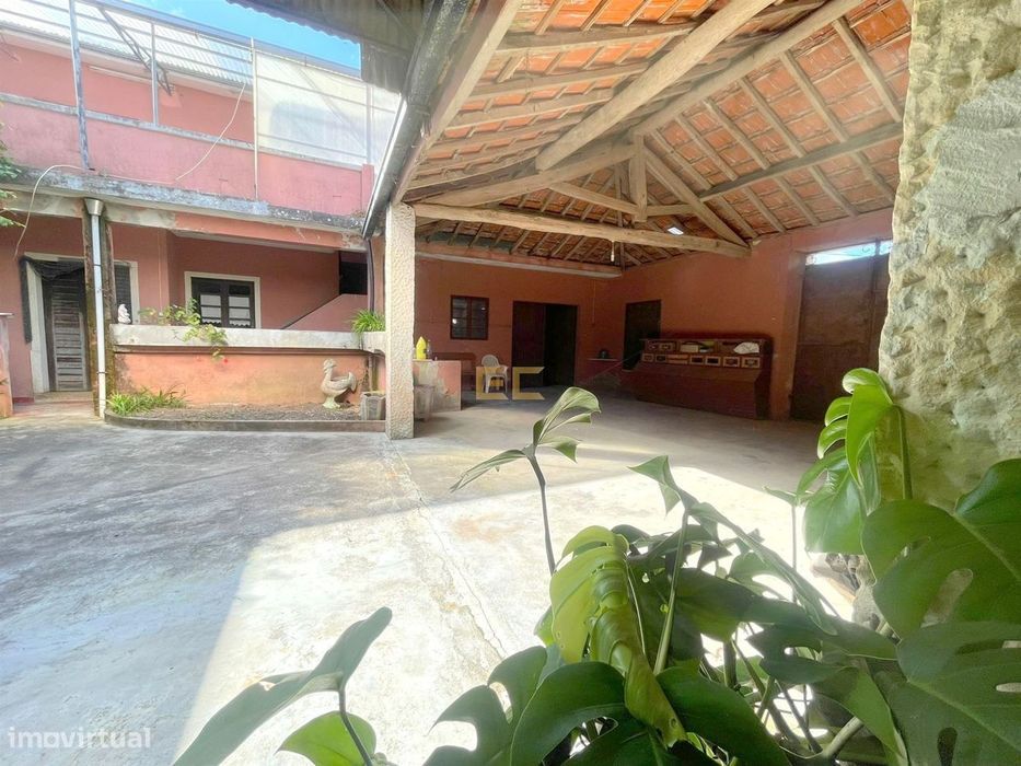 T4 Detached House for Sale in Zambujal – Cadima!