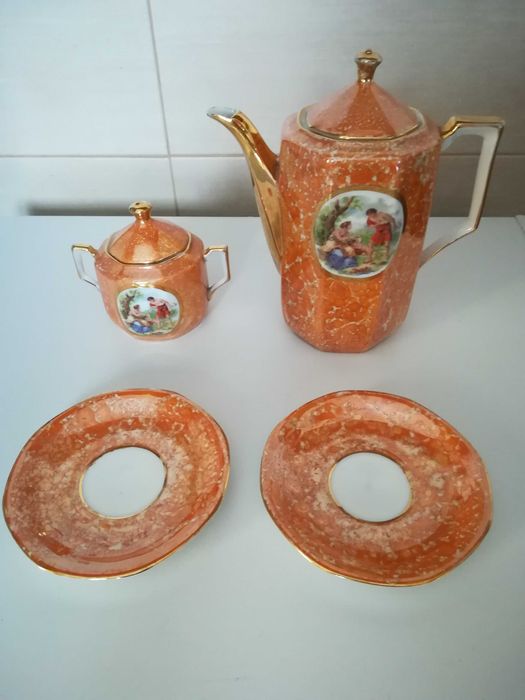 Serviço Café Antigo – Tons Terra / Padrão Oriental e Cafeteira, Açucareiro e Pires Antigos - tudo Vista Alegre
