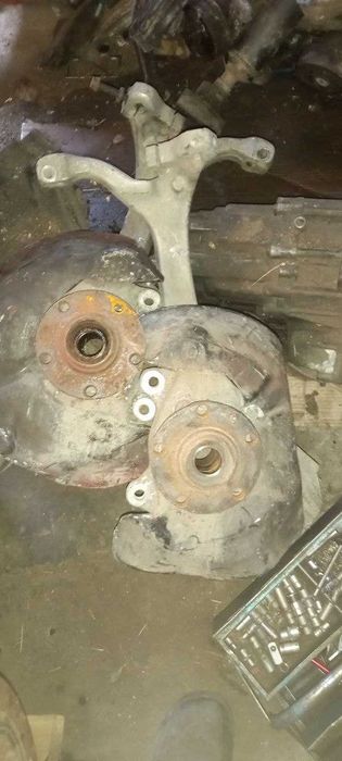 Цапфа  стойка  Ауді Audi