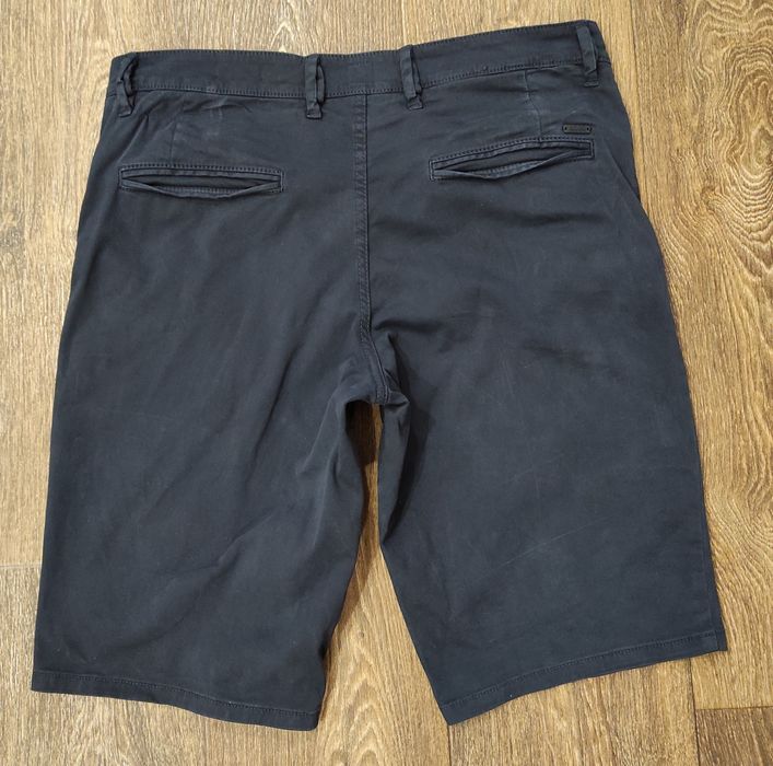 W32 Hugo Boss оригінальні чоловічі шорти