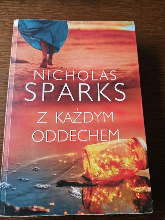 Książka "Z każdym oddechem"