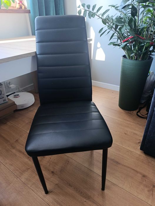 Rozkładany stół do salonu/ jadalni