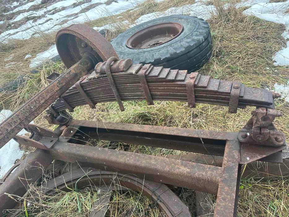 продам диски под колеса тракторного прицепа.