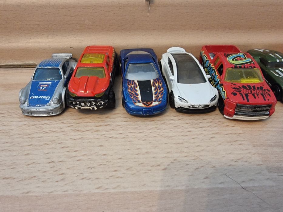 Samochodziki hot wheels 10 sztuk