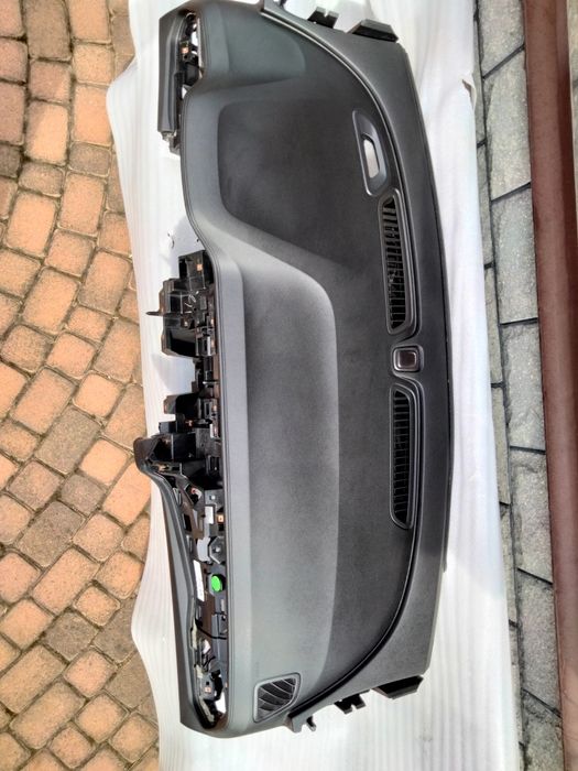 Торпедо Консоль передня Chevrolet Bolt EUV