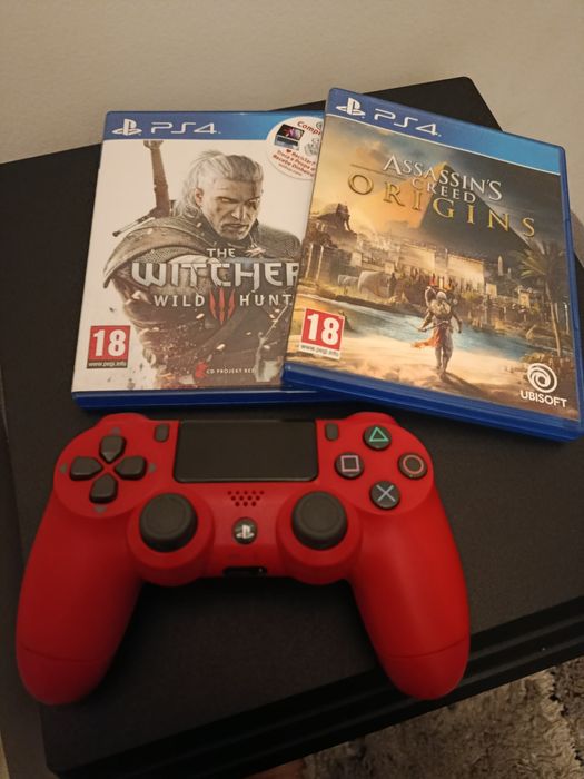 Playstation 4 PRO 1TB + 1 comando e 2 jogos