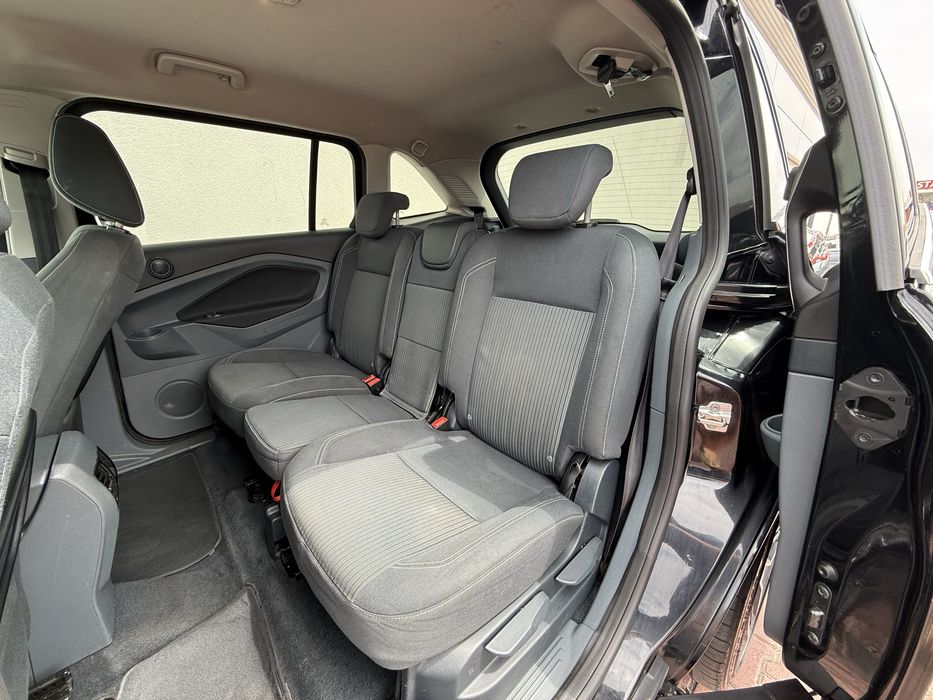 Ford Grand C-Max — fotografia 10