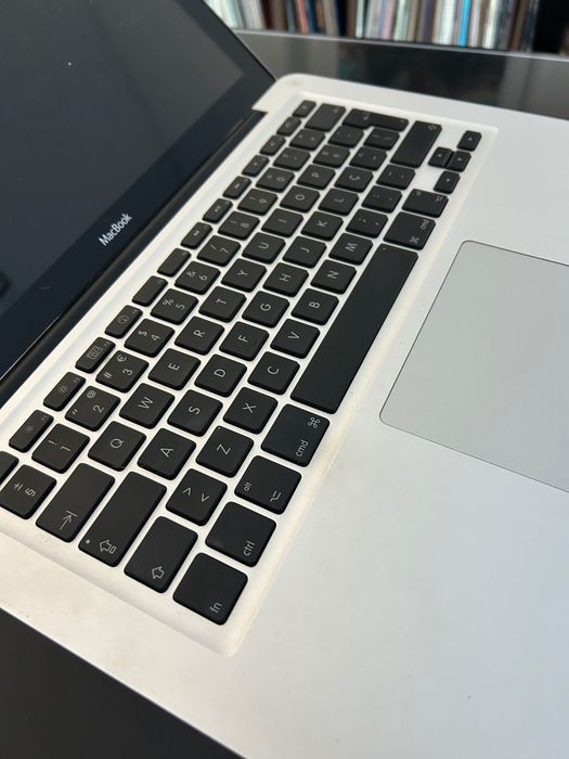 MacBook 2008 13’