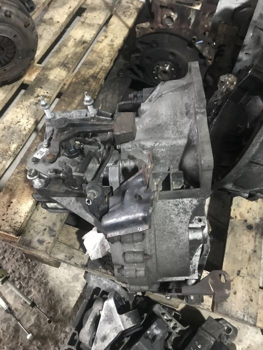 Кпп Коробка вольво Форд сітроен Volvo Ford 3m5r7f096Yf 5ст 1.6дизель