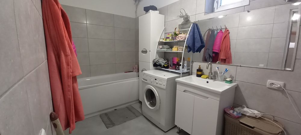 Продам 4 дома и 4га земли