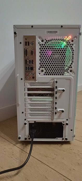 Ryzen 5 5600 B450 MSI RTX 2070 Armor 8GB GDDR6 SSD NVMe PC do Gier